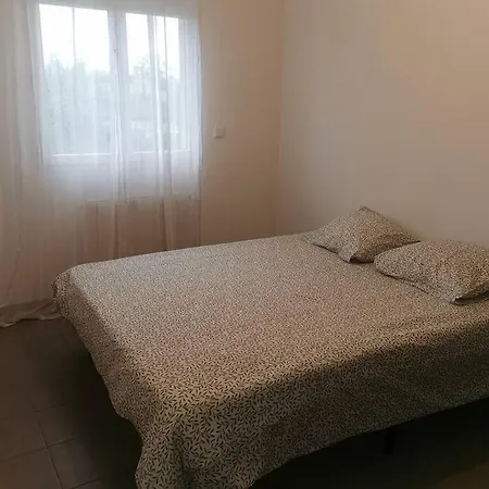 Jolie Maison Entiere Avec 3 Centre Villa *