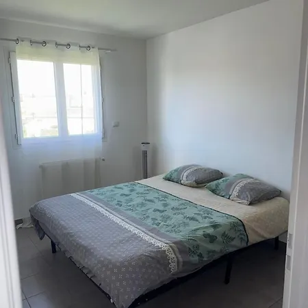 Jolie Maison Entiere Avec 3 Centre *