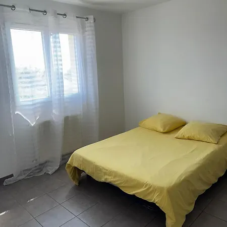 Jolie Maison Entière Avec 3 Centre Villa *