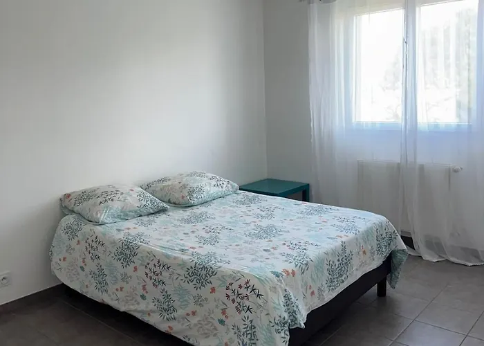 Jolie Maison Entiere Avec 3 Centre