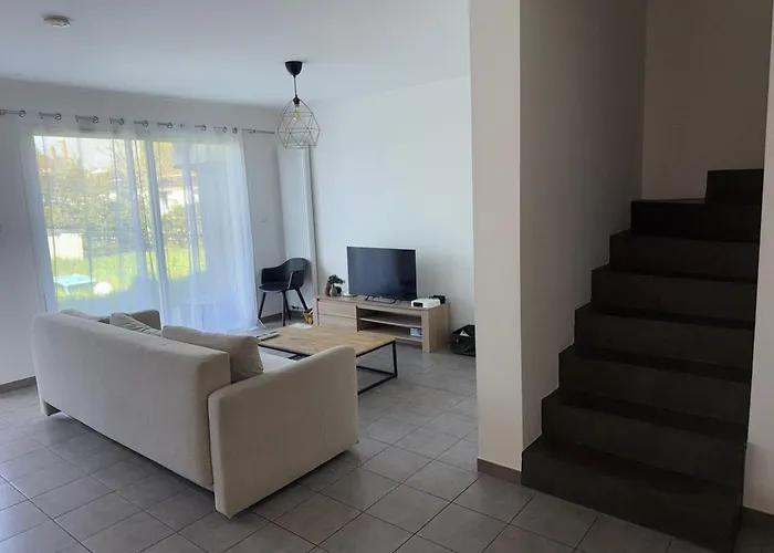 Villa Jolie Maison Entiere Avec 3 Centre Saint-André-de-Cubzac